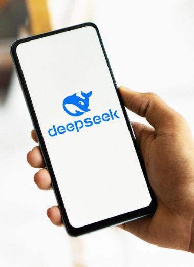 انقلاب دیپ‌سیک: تغییردهنده بازی در هوش مصنوعی که باید آن را بشناسید!